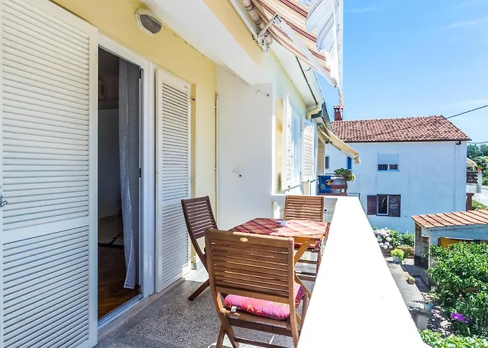 Apartman With A Parking Space - 5773 Zára